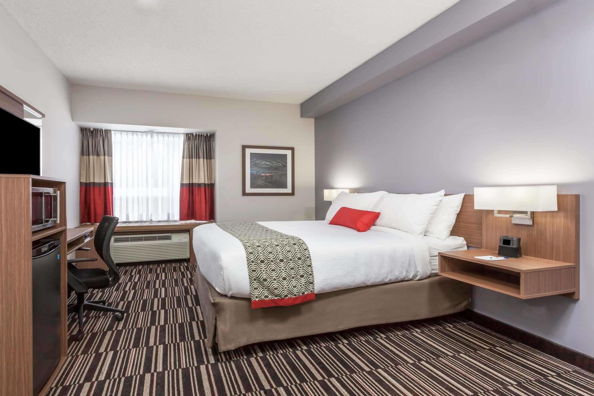 Microtel Inn&Suites by Wyndham Kirkland Lake Exterior foto